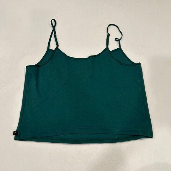 Victoria’s Secret Green Cami Tank Top Size M/L Adjustable Straps - Picture 2 of 7